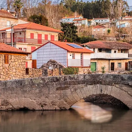 別荘 Refugio House Natura Moinho De Agua - Eco House ギマランイス