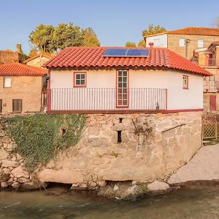 펜션 Refugio House Natura Moinho De Agua - Eco House 귀마레스