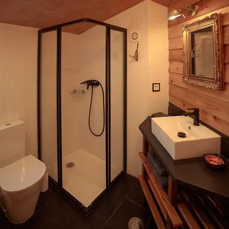 Refugio House Natura Moinho De Agua - Eco House 귀마레스