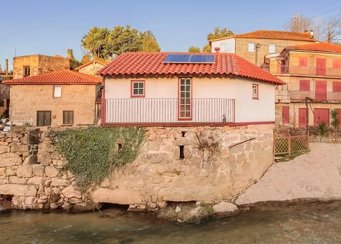 Feriehus Refugio House Natura Moinho De Agua - Eco House Guimarães